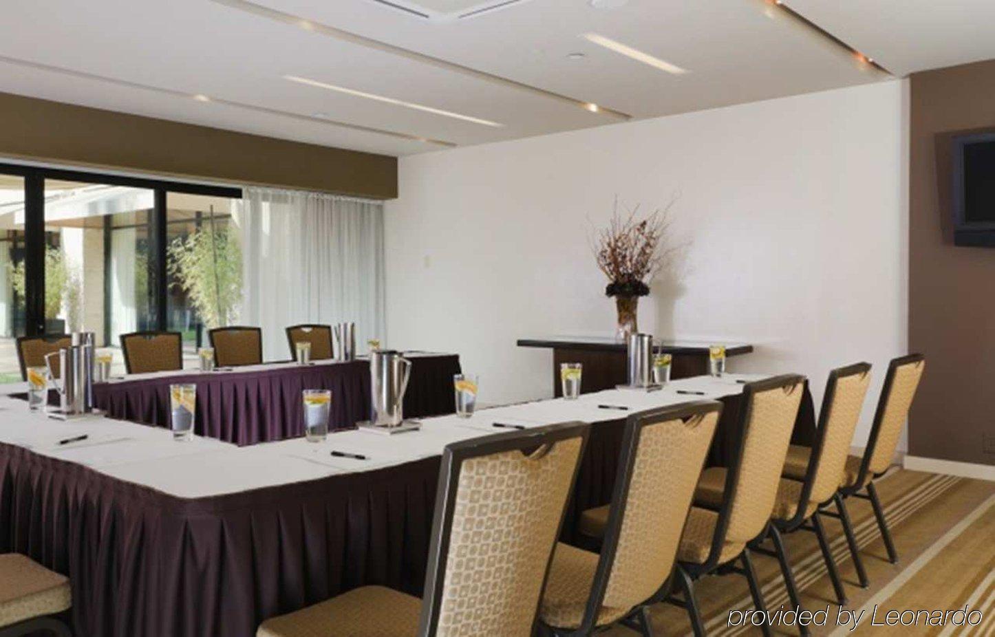 Doubletree By Hilton Monrovia - Pasadena Area Hotel Perniagaan gambar